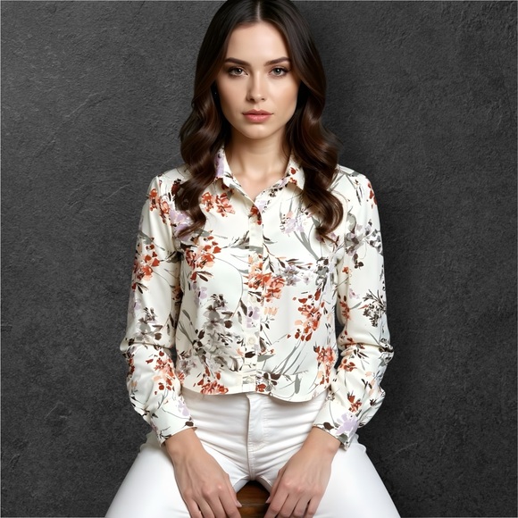 Anthropologie Drew NWOT Ivory Floral Print Cropped Button Blouse Size Medium - Picture 2 of 8